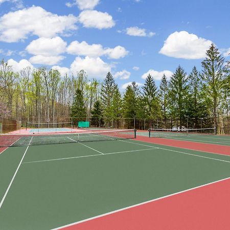 Chalet W Hot Tub, Large Deck, Grill, & Fast Wifi Berkeley Springs Exteriér fotografie