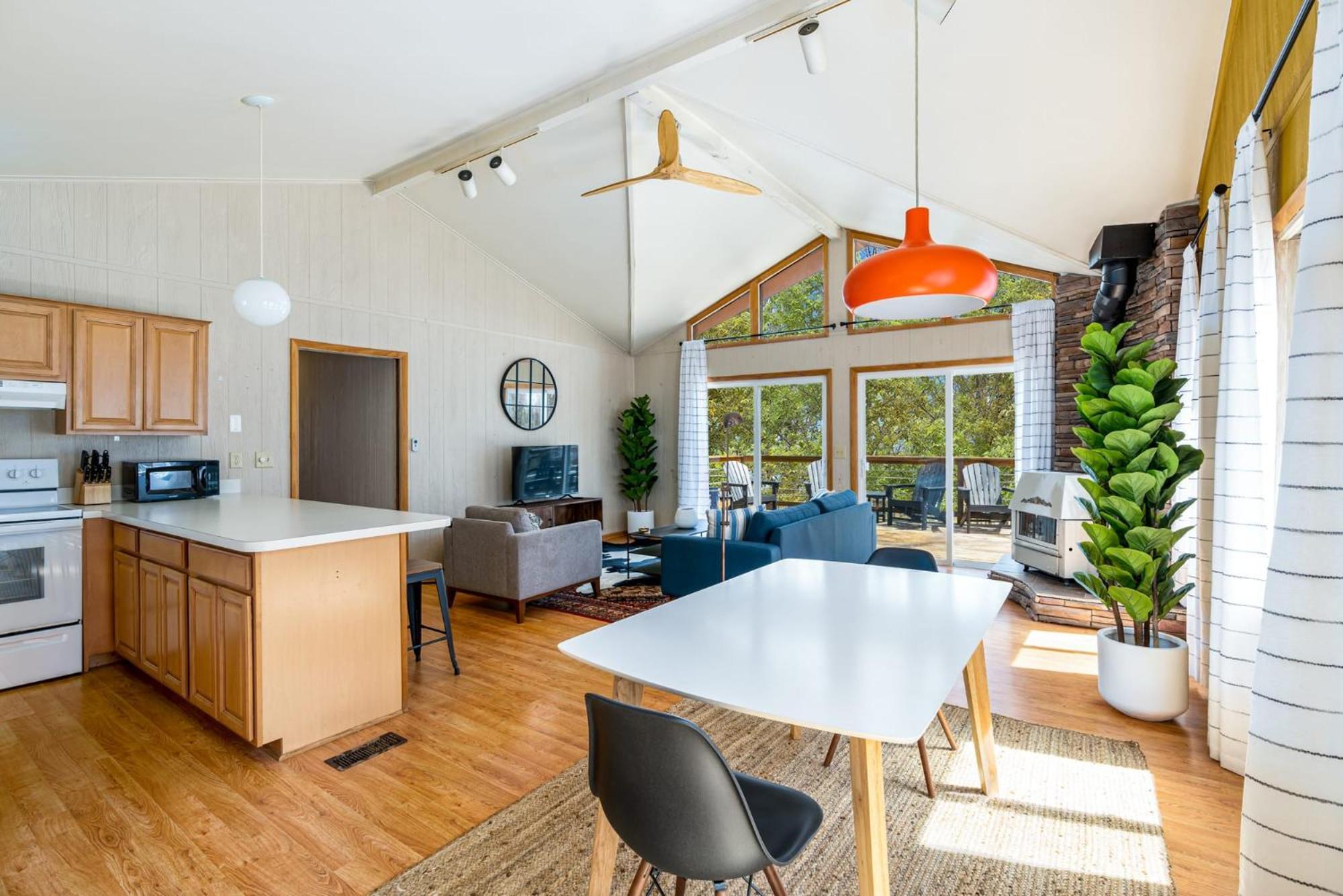 Chalet W Hot Tub, Large Deck, Grill, & Fast Wifi Berkeley Springs Exteriér fotografie